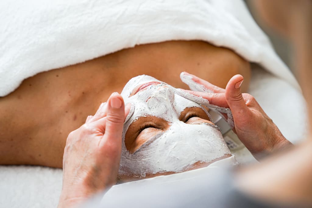 Discover Dermatonics skincare creams, cleansers, serums, oils